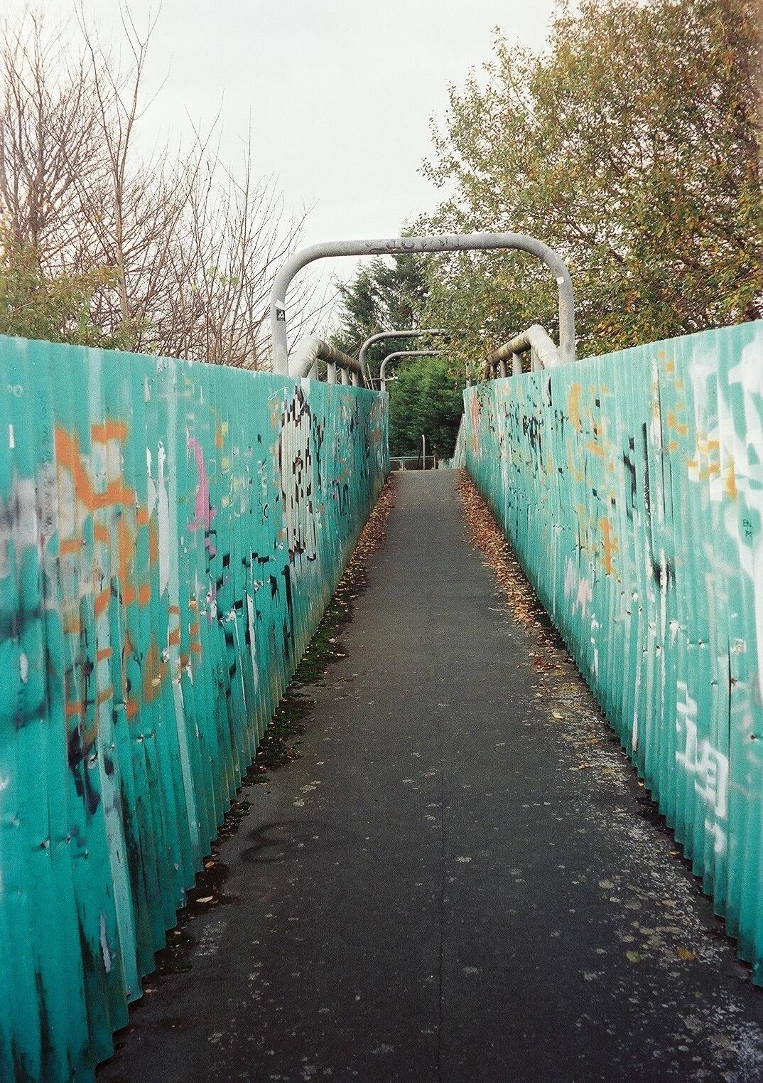 Still illの歌詞に出てくる鉄橋