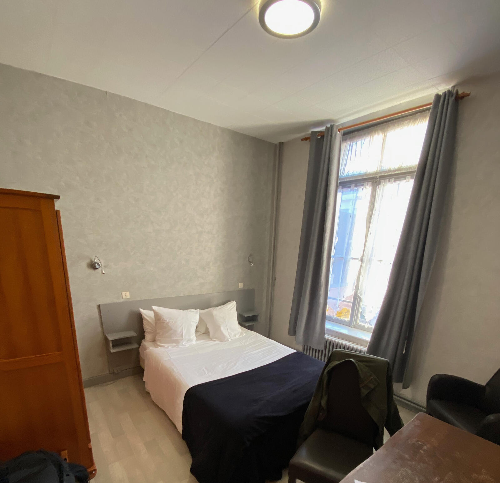 シャルルヴィルでの宿