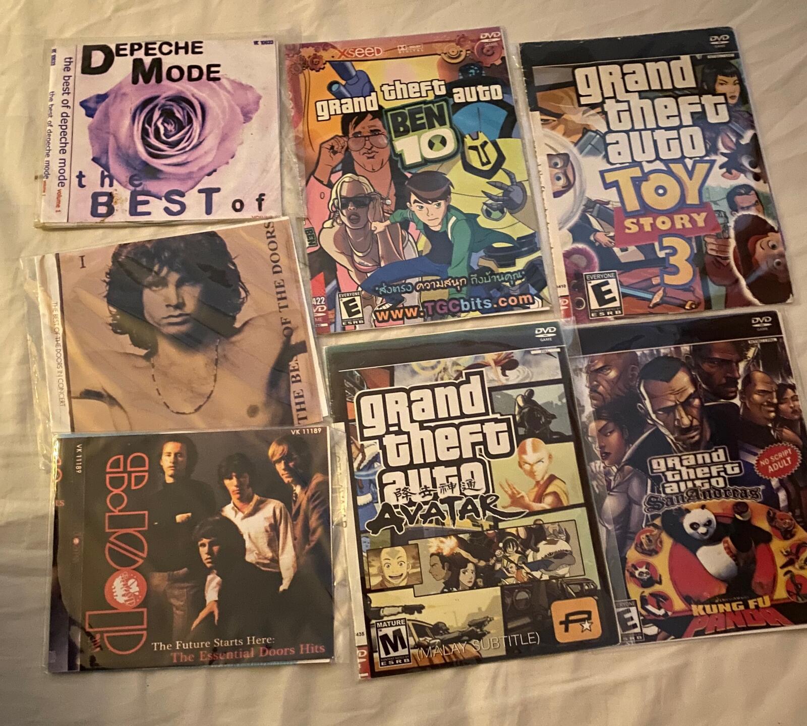 ▲コピー版を売っている店と買ったもの