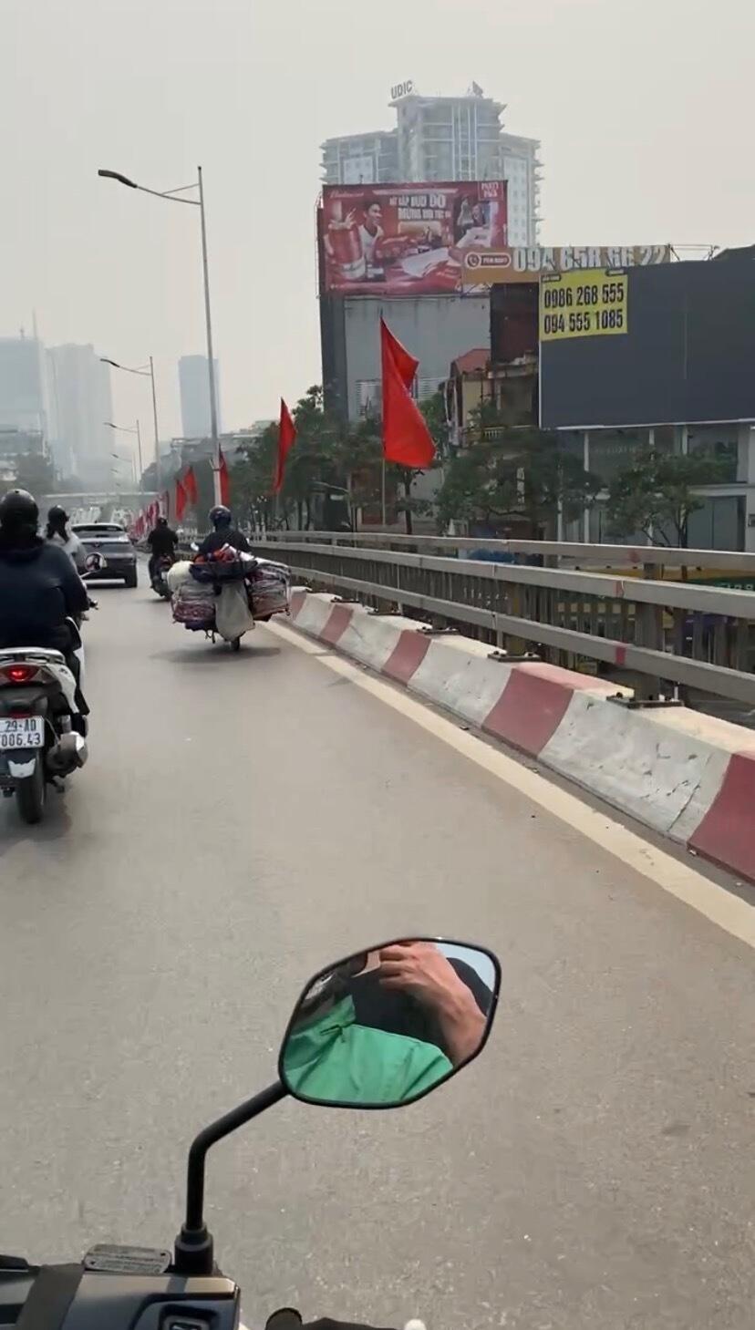 ▲Grabのバイクに乗っての移動